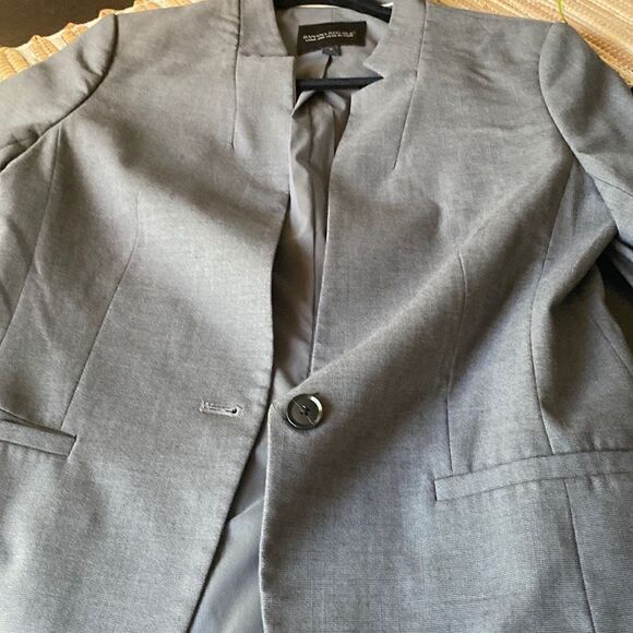 EUC Banana Republic charcoal blazer with bell slit sleeves - Picture 1 of 7
